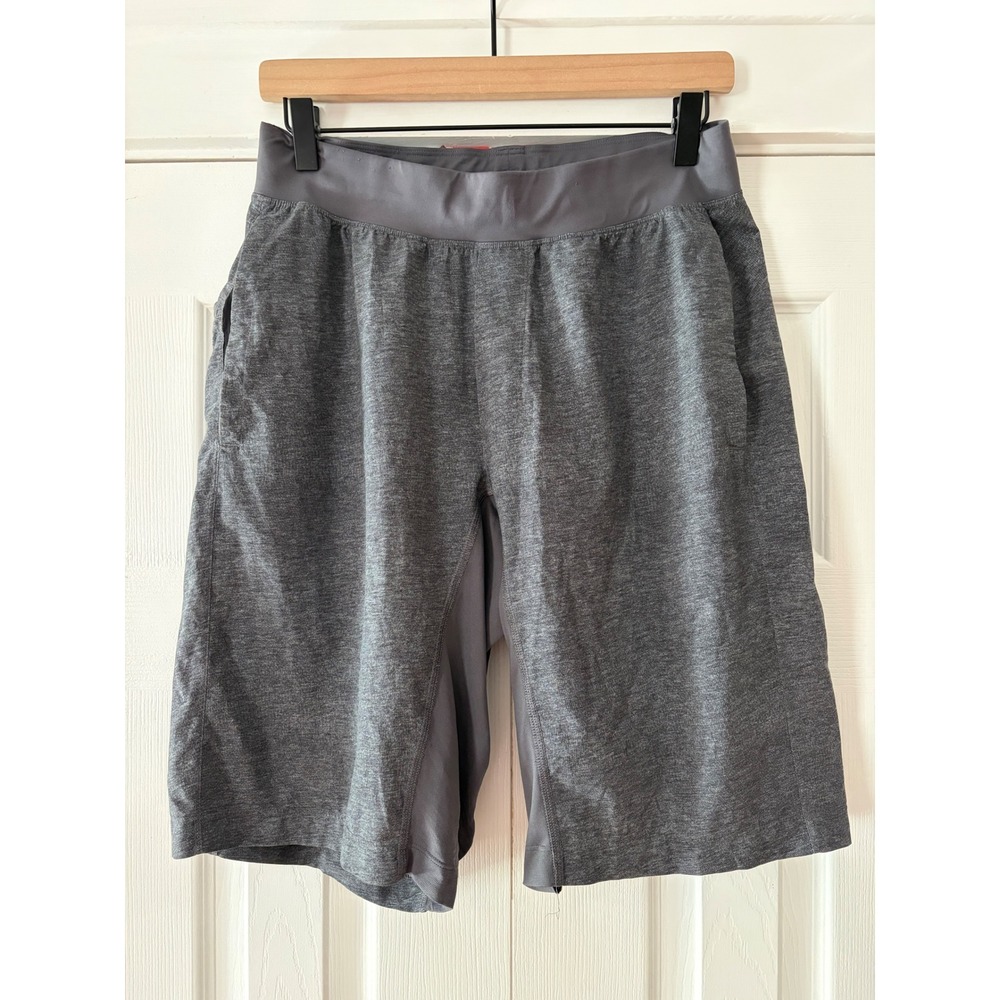 Lululemon Mens Heathered Charcoal Grey Athletic Training Shorts Size M 9 Inch‎